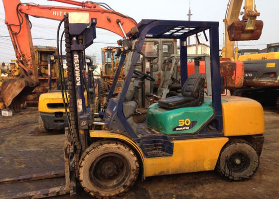 Komatsu Second Hand Forklifts FD30 With 3 T Loading Capacity Diesel Engine
